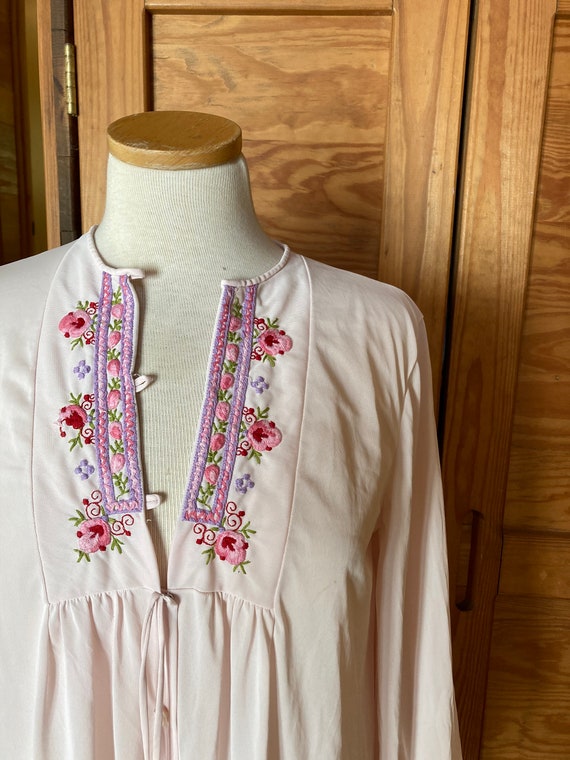 Vintage 1970s Embroidered Night Gown