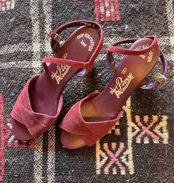 Vintage 1970s Bordeaux Kitten Heels - image 5