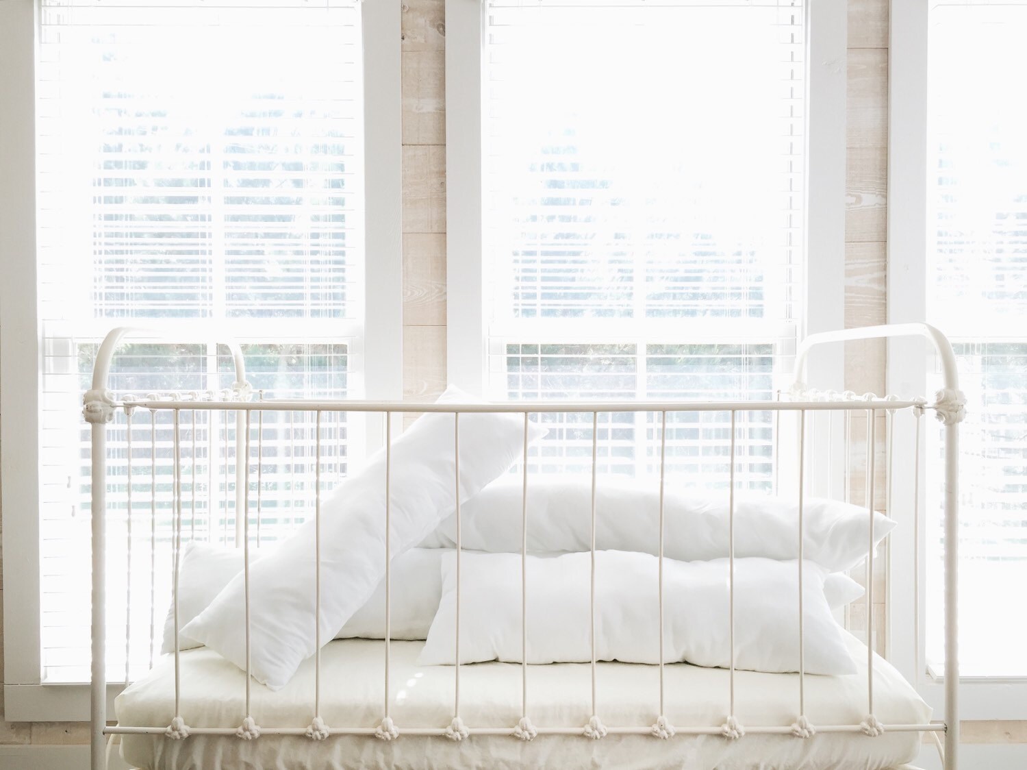 standard crib bumper size