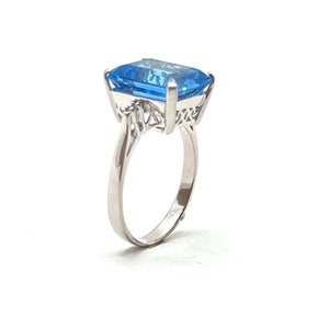 White Gold Blue Topaz & Diamond Dinner Ring