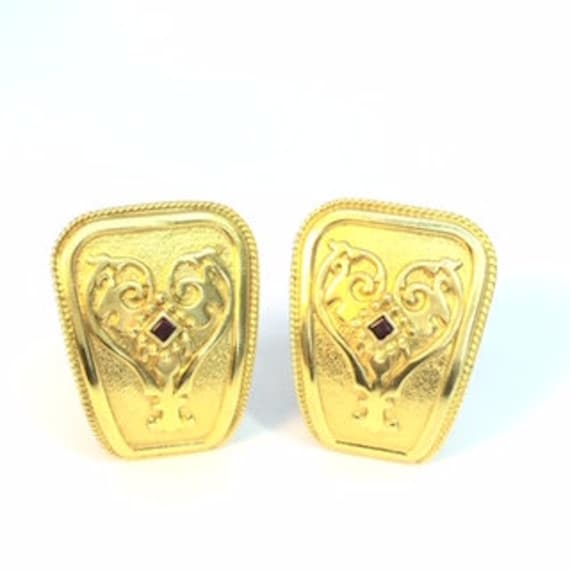 Rich Yellow Gold Etruscan Style Earclips