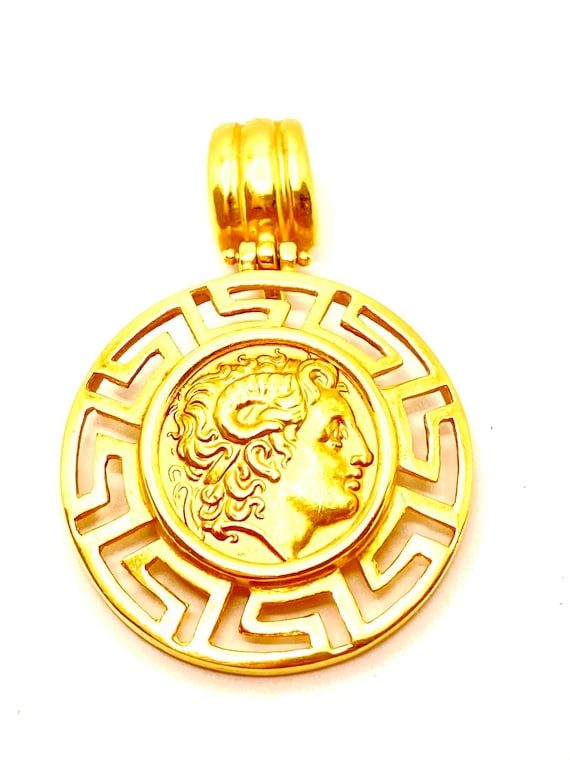 18K Yellow Gold Greek Etruscan Style Pendant.