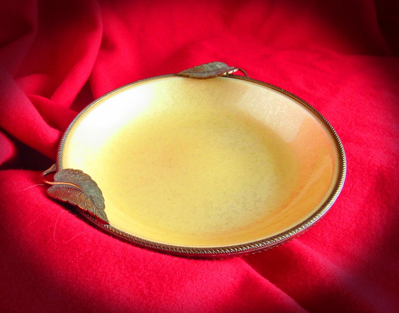 EVANS SMALL ASHTRAY, 1950s Round Yellow Hand Guilloche Process Ashtray, Hand Enameled Light Color Guilloche Ashtray, 1 of 2 Vintage Ashtray image 8