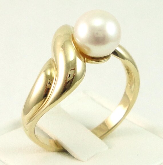 Pearl Ring, Gold Pearl Ring, 14kt Gold, Ladies Pea