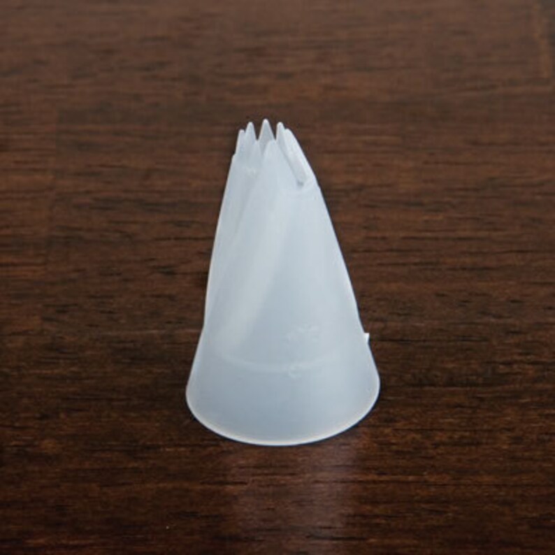 Decorating Tip #88 Specialty Cake Piping Royal Icing Tube Nozzle Plastic