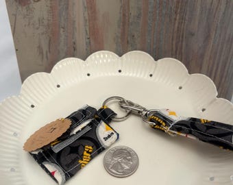 Aldi Quarter Holder | Handmade Key Fob |Steelers |Quarter Keeper | Aldi | Gifts for Him |Wristlet |Birthday |Made in the USA |Key chain