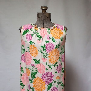 60s Sleeveless Summer Shift Dress