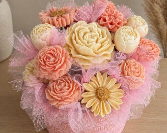 Wax Melt Flower Bouquet Gift Box 18 Lavender Scented Wax Melts in Luxury Transparent Gift Box, Decorative Floral Arrangement.Candle Bouquet