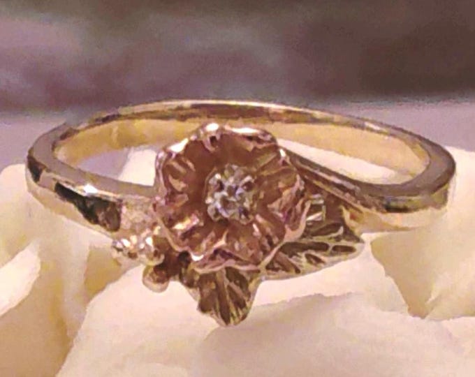 Flower Ring – 10K Tri Color Flower Ring with a Diamond Center – Yellow Gold – Rose Gold – Green Gold - Size 4.5 – Vintage Ring – Free Sizing