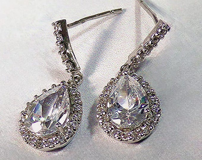 Women’s Dangle Earring – Teardrop Cubic Zirconia – Sterling Silver – Vintage