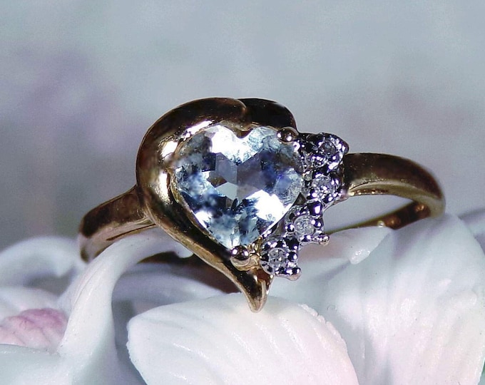 Womens Ring - 10K Yellow Gold Aquamarine Heart & Diamond – Genuine Blue Water Aquamarine – Vintage Ring – Fine Jewelry - Sz 7 – Free Sizing