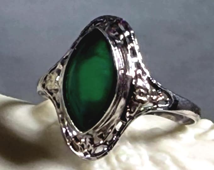 Art Nouveau Marquise Green Onyx Ring – 18K White Gold Cabochon Gemstone