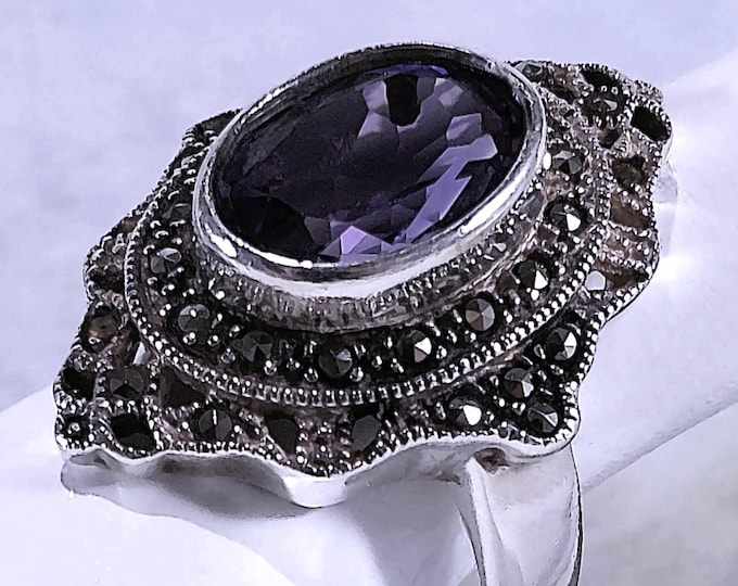 Amethyst and Marcasite Ring – A925 Sterling Silver - Vintage