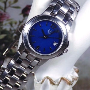 Vintage ESQ Movado Women display picture 1