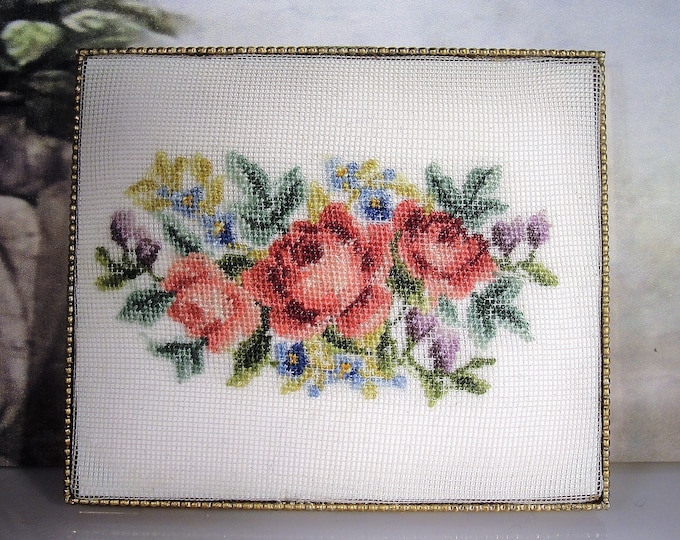 Powder Compact - Schildkraut Vintage Petite Point Tapestry Powder Compact - Floral Petite Point Design - Vintage Compact