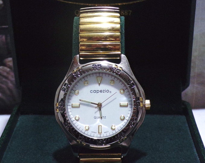 Mens Wrist Watch – Classic Capezio Gentlemans Wristwatch – Quartz Wrist Watch – Analog Watch – Two Toned Gold Plated – Vintage Wristwatch