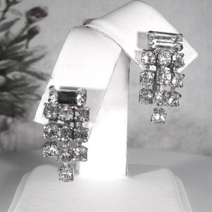 Art Deco Clear Rhinestone Screw Back Earrings - Dangle Screw Back Earrings - Circa 1940s - Vintage Earrings