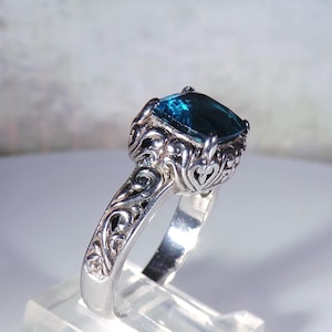 Bali London Blue Color Square Quartz Sterling Silver Ring - 3.25 CT Gemstone - Blue Green Teal Stone - Vintage Ring - Size 7.5 - Free Sizing