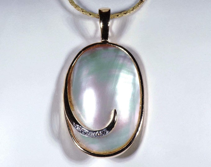 Mabe Pearl Pendant – 14K Yellow Gold Mabe Pearl and Diamond Pendant – 29mm Long by 20mm Wide – Genuine Pearl & Diamonds - Vintage Pendant