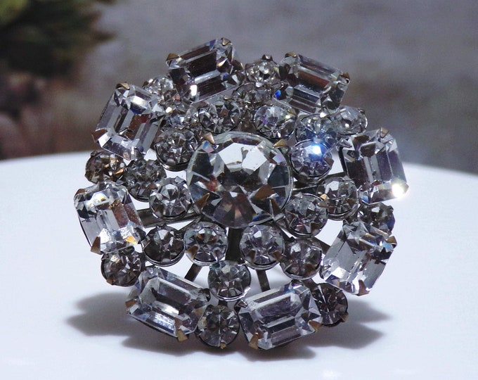Vintage Rhinestone Brooch – Clear Round and Emerald Cut Rhinestone Brooch – Gift for Women – Gift for Ladies – Gift for Her