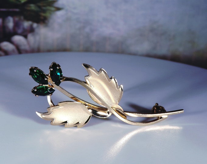 Vintage 14K Yellow Gold-Filled Green Marquise Crystals with Gold Leaves Lapel Pin, Vintage Brooch, Mid Century Gold Filled Brooch