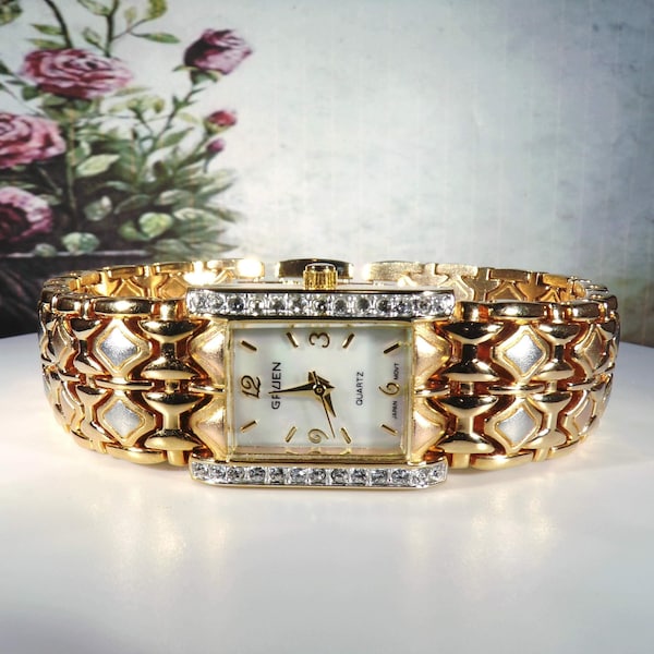 GRUEN Womens Wrist Watch – 3 Tone Gold Watch – Crystal Accents – Quartz Wristwatch – Analog Wristwatch – 1980s Jewelry – Vintage Wristwatch