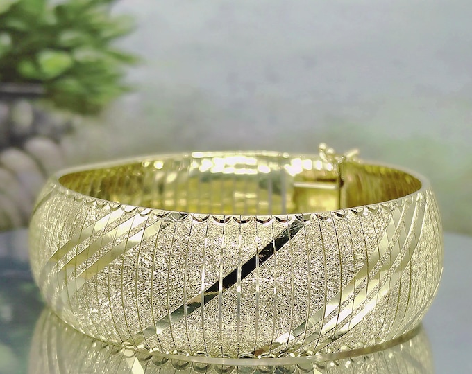 14K Yellow Gold Italian Geometric Designed Tight Link Bracelet – Vintage Bracelet – 7 Inches