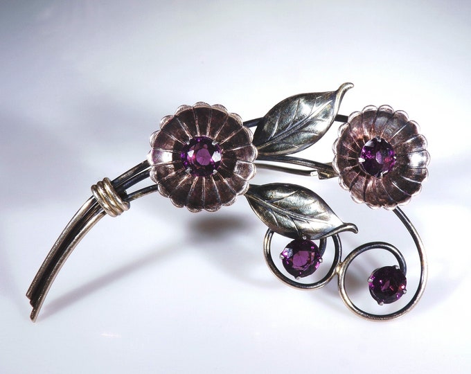 HARRY ISKIN 10K Gold Filled Amethyst Purple Rhinestone Flower Brooch - 1/20 Gold Filled - Antique Patina – 1940s Jewelry – Vintage Brooch