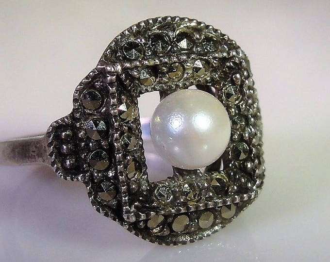 Pearl Ring, Pearl Marcasite Sterling Silver Ring, Antiqued Silver, Pearl Ring, Marcasite Ring, Vintage Ring, Size 5.25, FREE SIZING!!