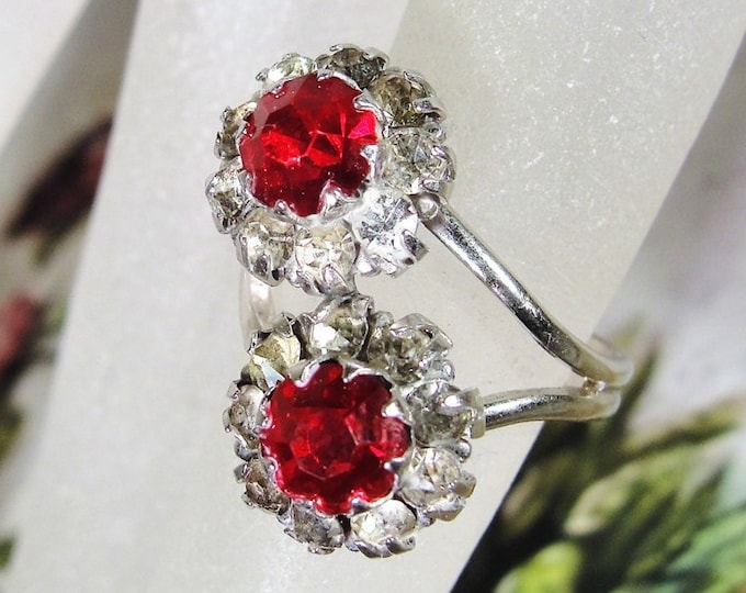 Uncas Ring, Bypass Ring, Sterling Silver Ring, Dual Flower Ring, Red and White Faceted Glass Flower Ring, Vintage Ring, S 5.25, Free Sizing!
