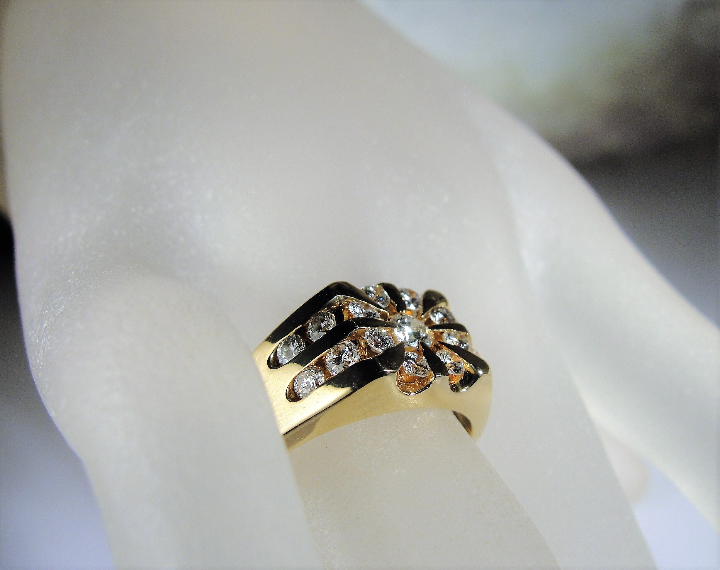 MAGIC GLO 14K Yellow Gold Man’s Diamond Starburst Ring, Gentleman’s