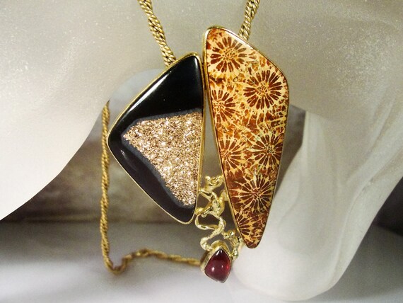 22K Gold Abstract Pendant: Enamel, Diamond Dust &… - image 3