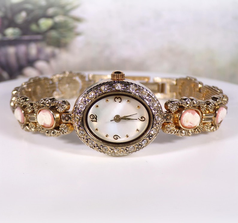 Christian Benet Womens Wrist Watch – Ladys Wrist Watch – Vintage Cameo Watch – Oval Face – Gold-Toned Metal – Vintage Wrist Watch – Battery-Powered Watch