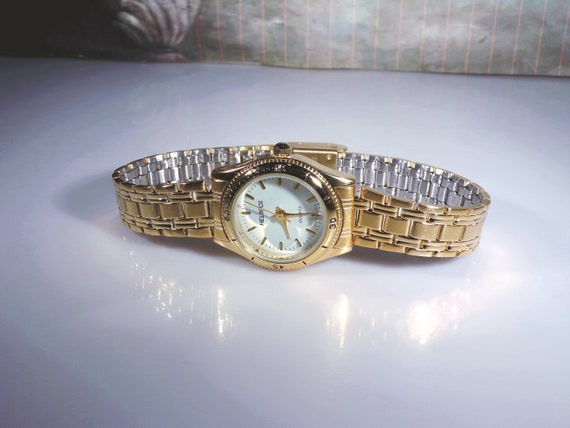 HELBROS Women’s Wristwatch, Quartz Analog with Se… - image 4