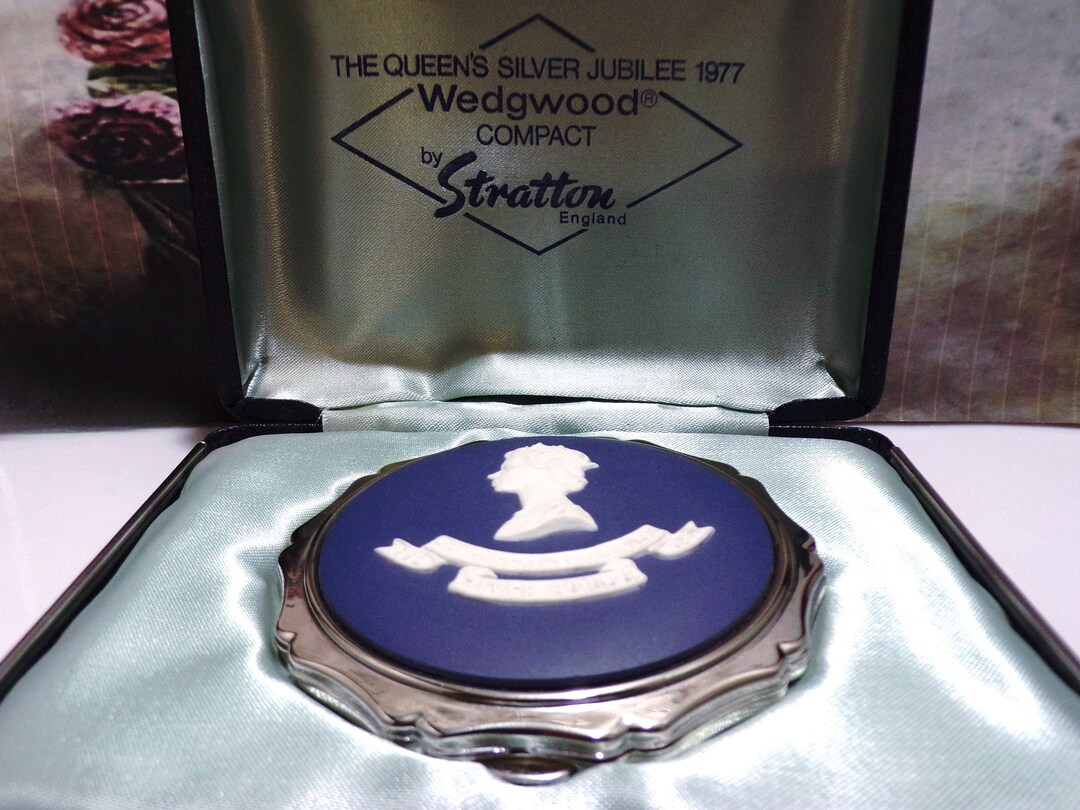 英国製WEDGWOOD 1977 FriendShip Salem ティートリオ
