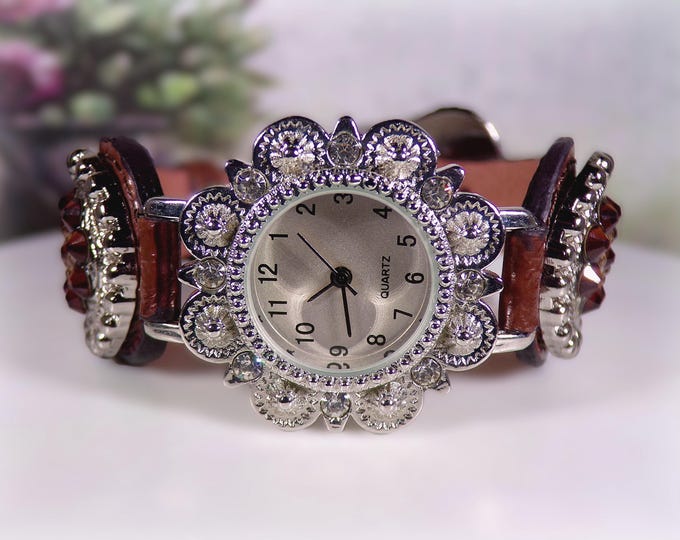 Womens Watch - Blazin Roxx Leather Lined Rhinestone Watch – Floral Design – Quartz Wrist Watch – Buckle Closure – Vintage Southwestern Style
