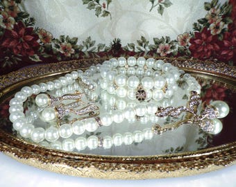 Vintage Monet Pearl Rhinestone Jewelry Set: Gold Tone Necklace, Bracelet, Earrings