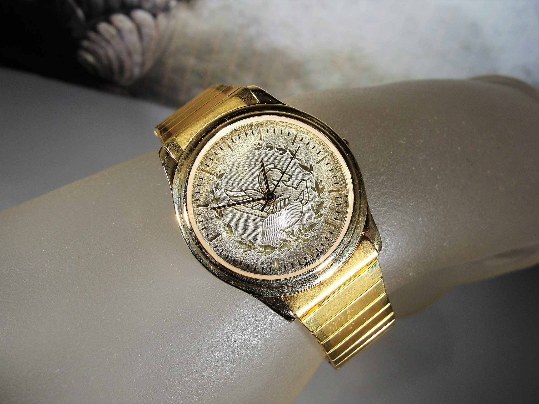 Helbros gold hotsell watch
