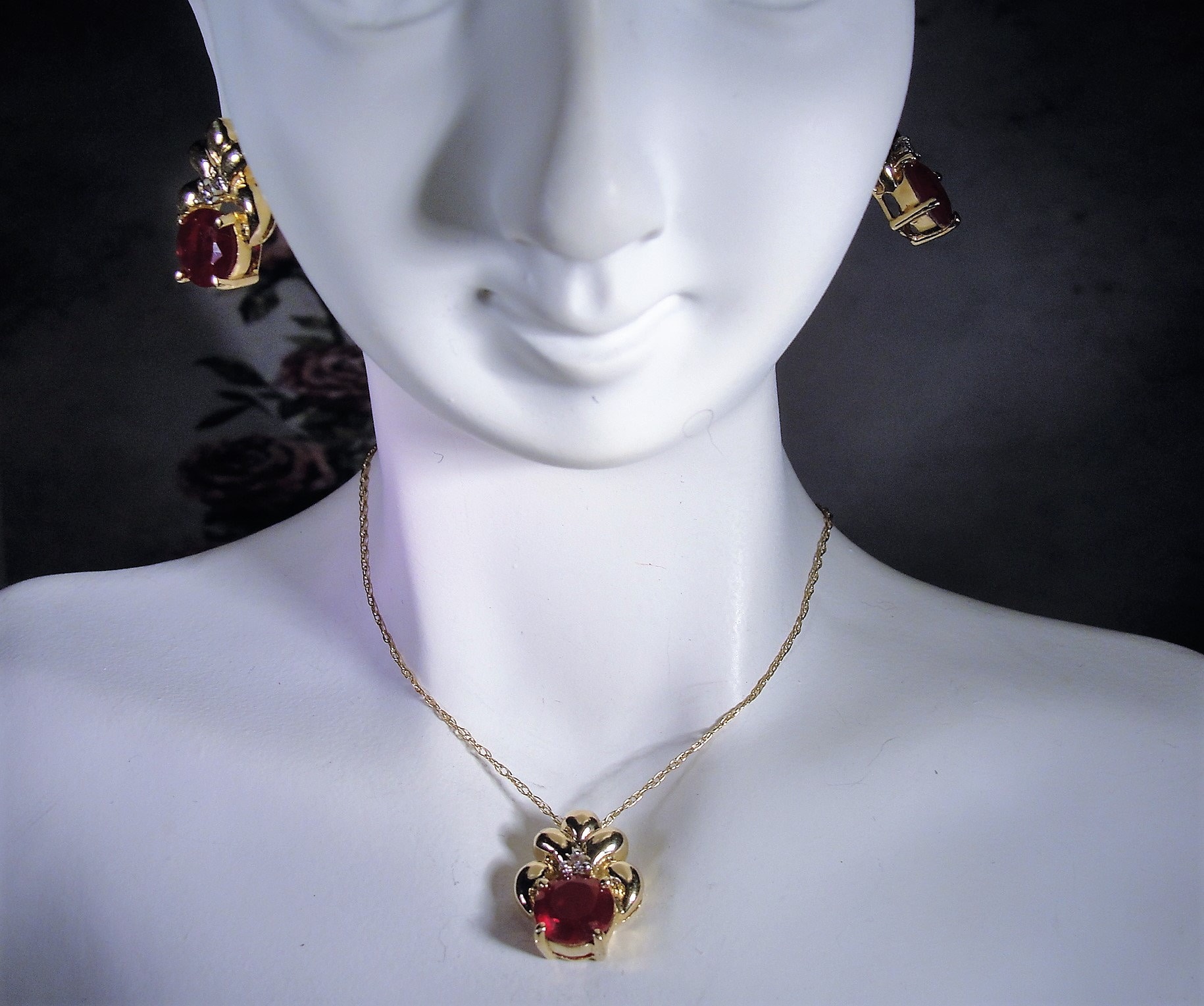 LIND 10K Diamond Jewelry Set, and Diamond Necklace