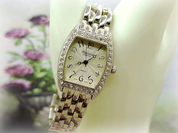 Women’s Green Rhinestone Crown Quartz Fashion Watch Bracelet Analog Wrist Watch Women main image 3