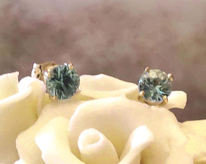 Topaz Earrings - 14K Yellow Gold 5mm Swiss Blue Topaz Stud Earrings - Stud Earrings - Pierced Earrings - Gift for Her - Vintage Earrings