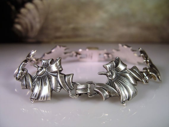Excellent Lang Sterling Silver Vintage Art Nouveau Link  Vintage Silver Link Art Nouveau Bracelet display picture 1