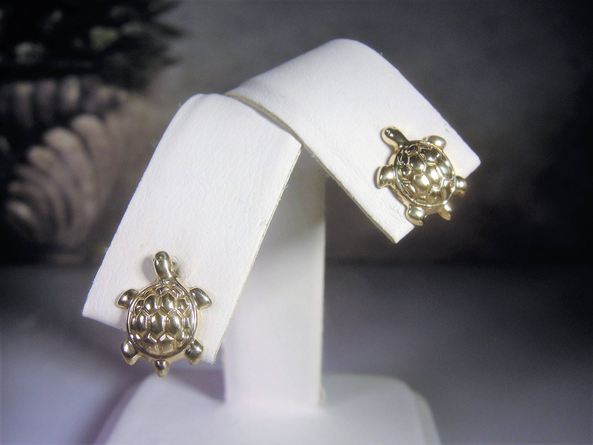 Reserved for Dana 10K Gold Turtle Earrings, Turtle Earrings, Turtle