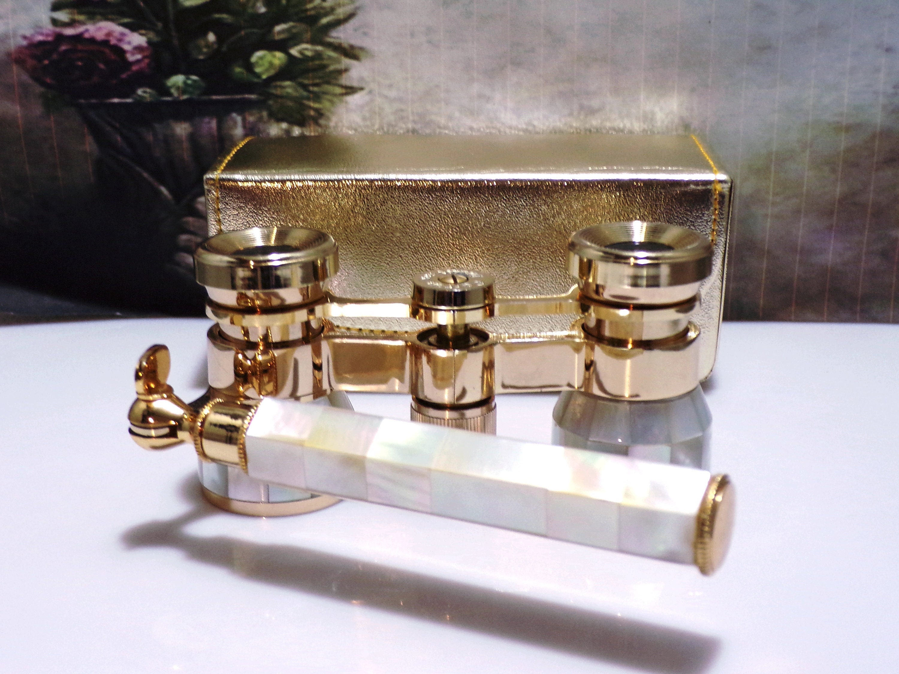 Opera Glasses, CARTON Mother of Pearl Opera Glasses with a Matching