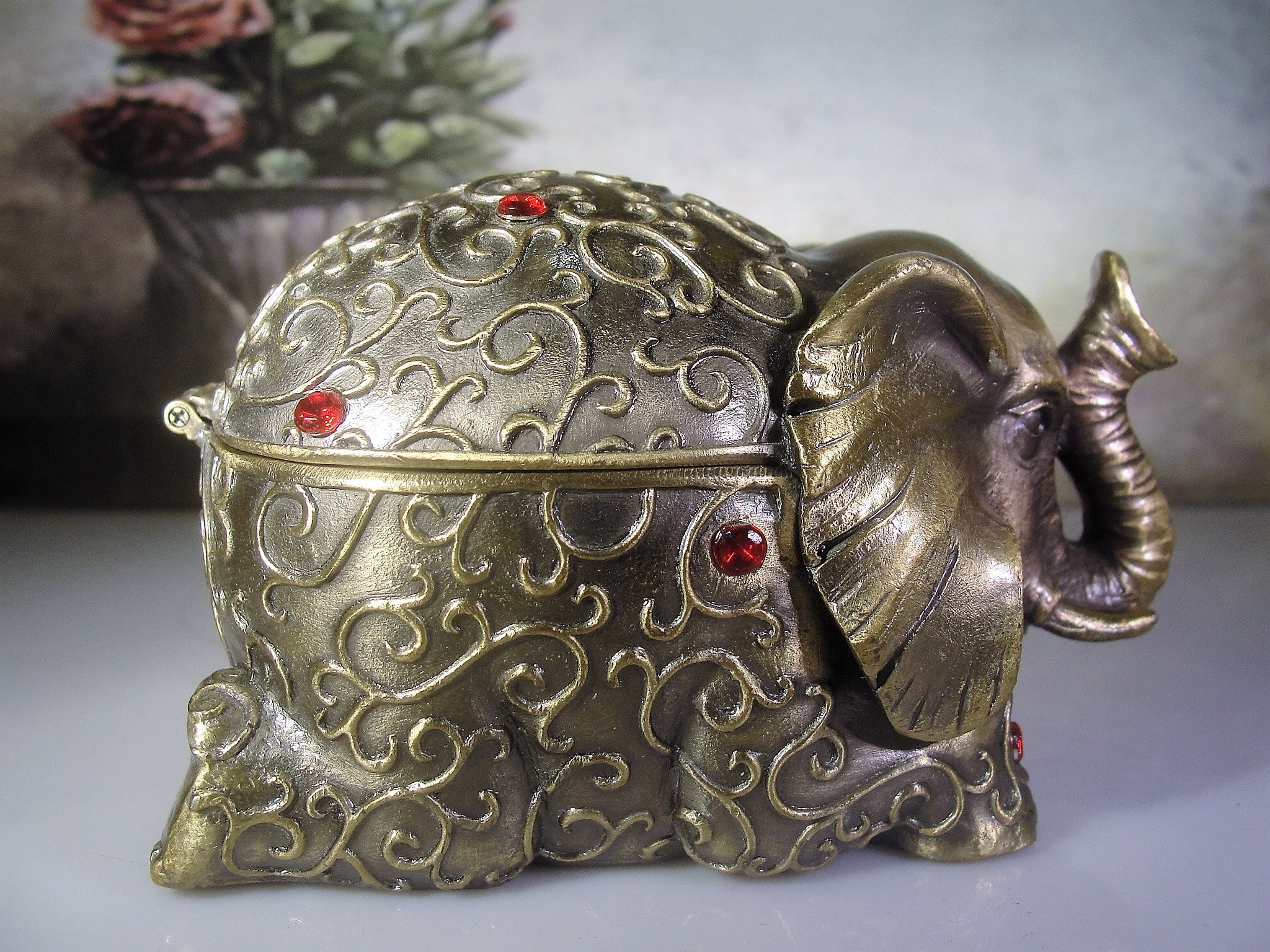BOMBAY COMPANY, Brass Elephant Set, Rhinestone Encrusted Elephants