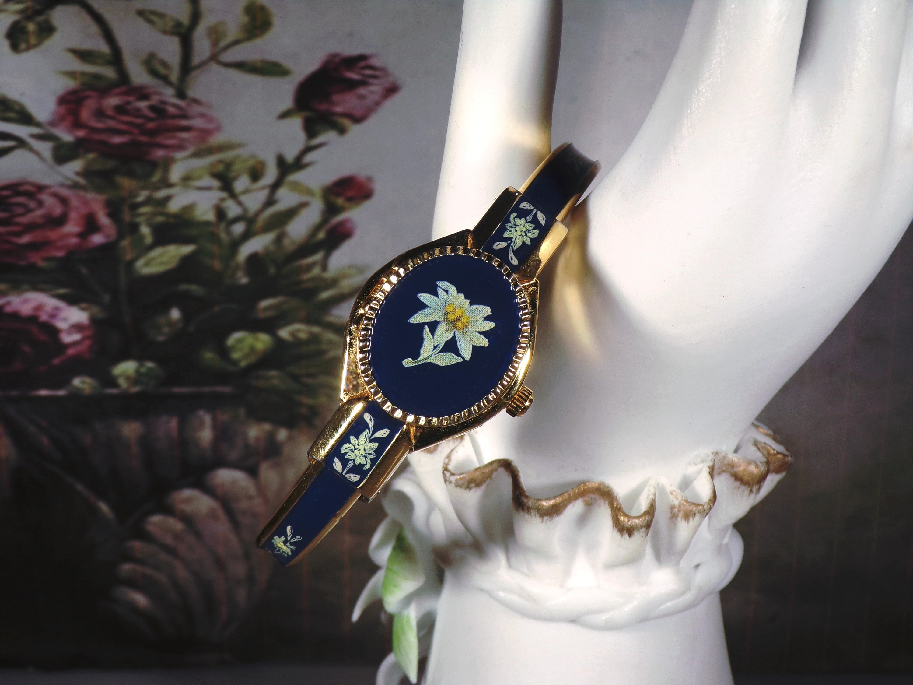 Swiss Made ANDRE MOUCHE Bangle Wrist Watch, Edelweiss Design with Dark Blue Enamel Background, Hidden Watch with Cover, Vintage Wristwatch Swiss Made ANDRE MOUCHE Bangle Wrist Watch, Edelweiss Design with Dark Blue Enamel Background, Hidden Watch with Cover, Vintage Wristwatch