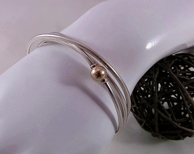 Vintage Trio Bangle Bracelets – 925 Sterling Silver – 14Kt Gold Cape Cod Style Bead – Circa 1990s