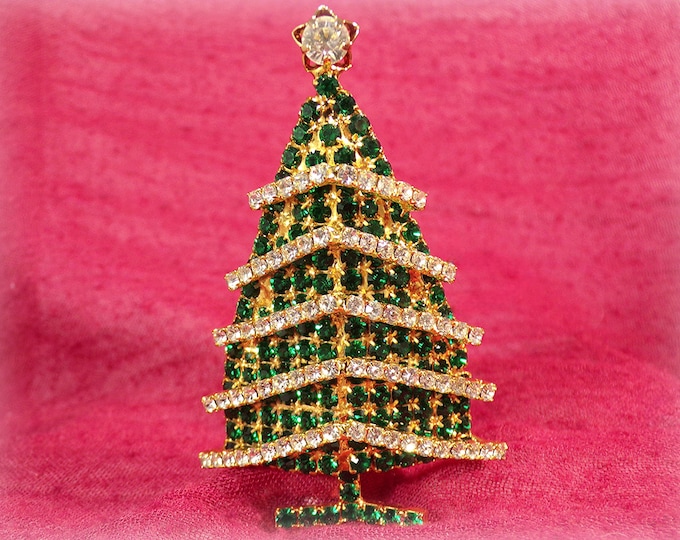 Christmas Tree with Garland Pin – Green and Clear Rhinestones – Seasonal Novelty - Vintage