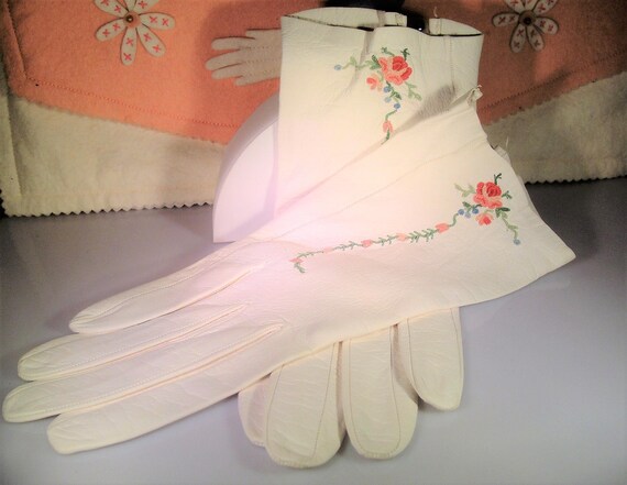 Embroidered Gloves, Ladies Embroidered Leather Glo
