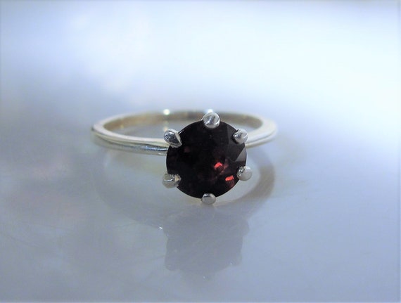 January Birthstone Genuine Red Garnet 925 Sterling Silver Ring Size 7 6.75 6.5 6